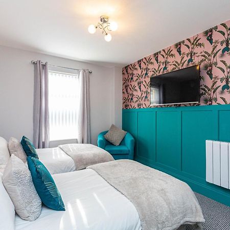 Beachfront Apartment 3 Bedrooms Sleeps 7 - Gateway To The Lake District - Newly Refurbished Morecambe Eksteriør bilde