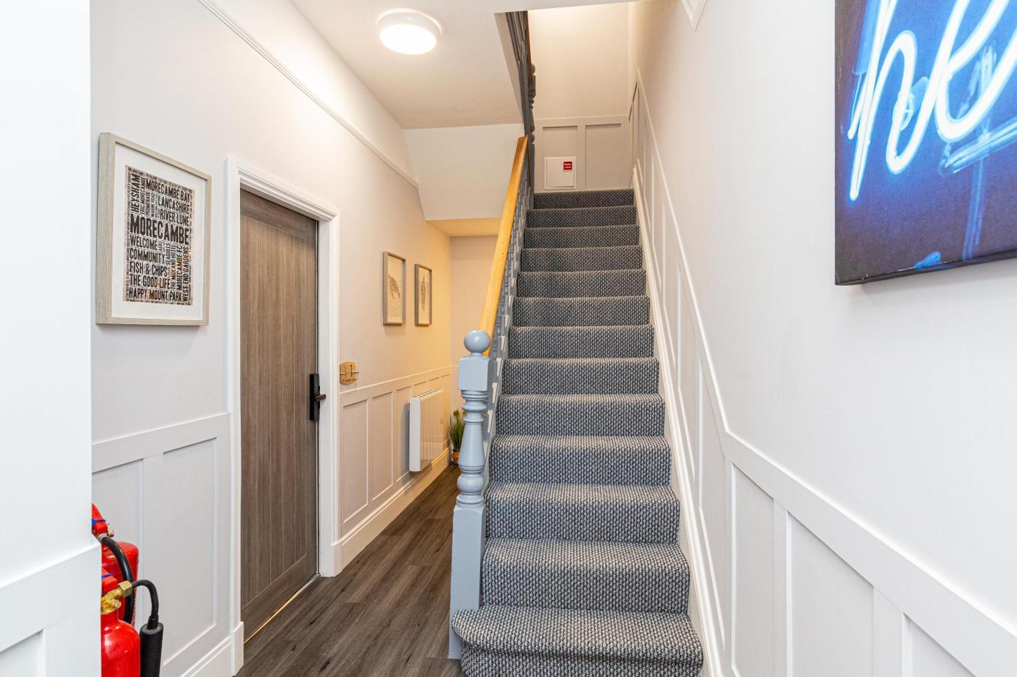 Beachfront Apartment 3 Bedrooms Sleeps 7 - Gateway To The Lake District - Newly Refurbished Morecambe Eksteriør bilde
