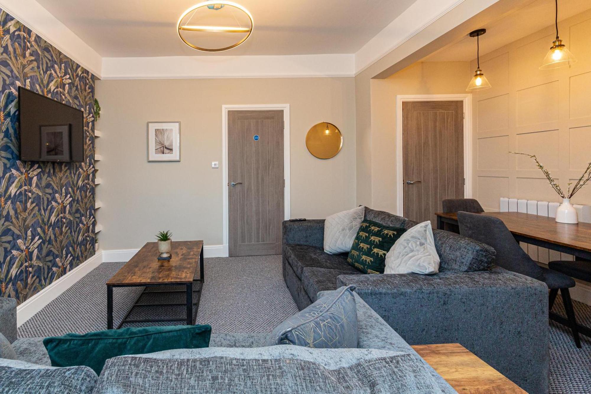 Beachfront Apartment 3 Bedrooms Sleeps 7 - Gateway To The Lake District - Newly Refurbished Morecambe Eksteriør bilde